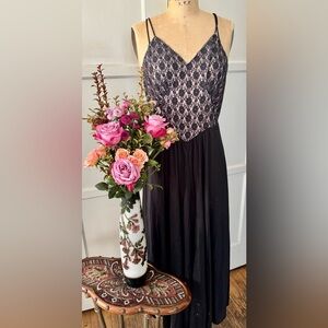 Vintage J. Peterman black lace sexy nightgown, roomy, comfy, vamp, sleepwear